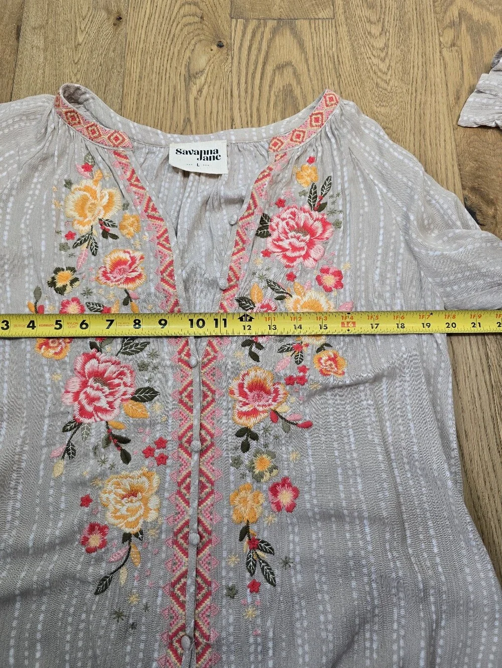 Savanna Jane Tan Embroidered Floral Peasant Top Size Large